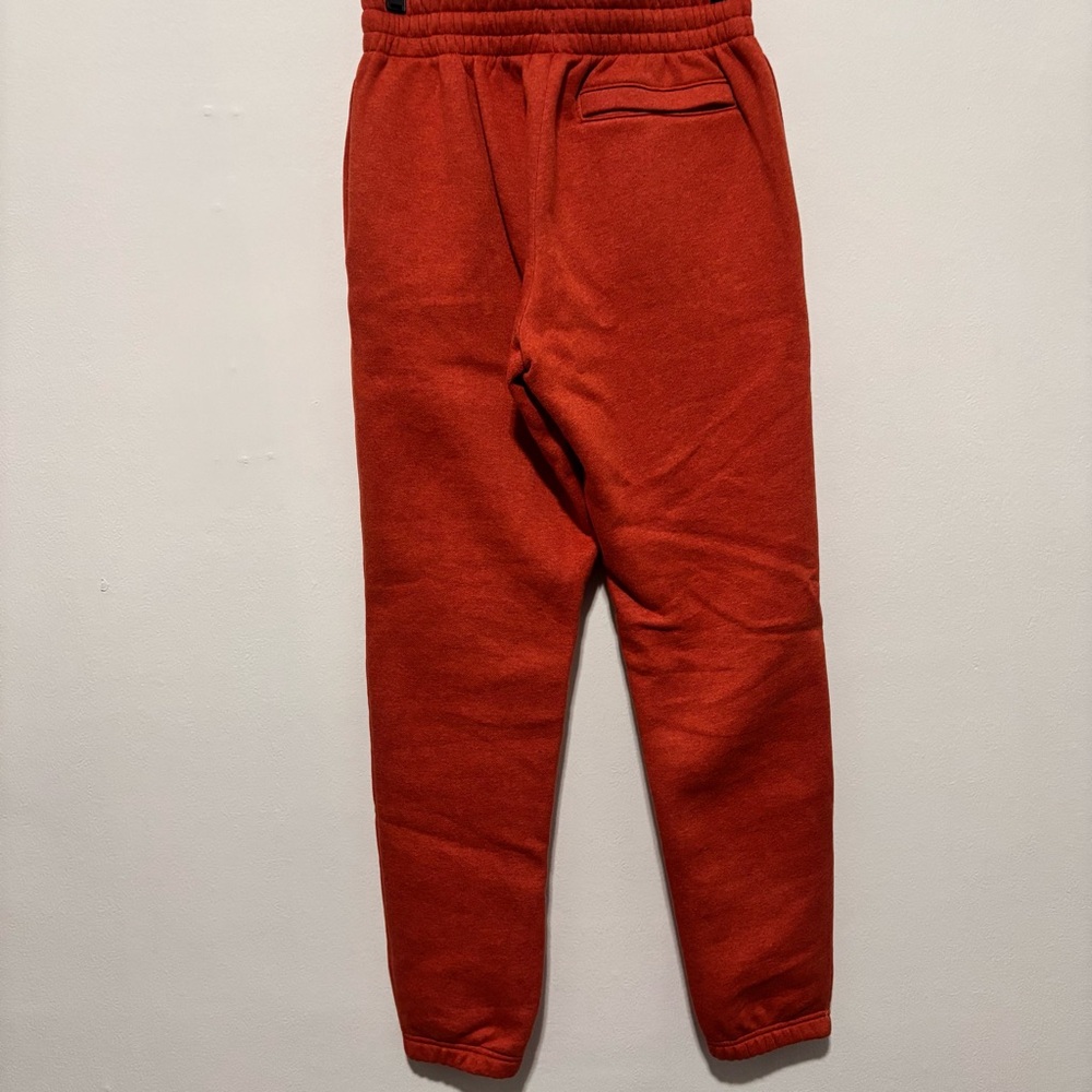 🆕 Under Armour Men's Burnt Orange Fleece Joggers - Picture 12 of 14